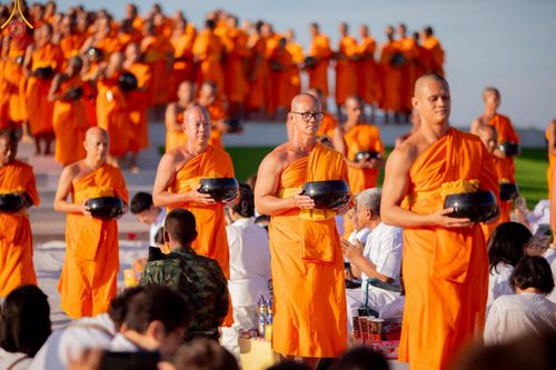 ภาพ No.211932:วันจันทร์ที่ 17 มีนาคม พ.ศ. 2568 พิธีตักบาตรพระกว่า 300 รูป ฉลองพิธีประดิษฐานพระบรมสารีริกธาตุ ณ ปทุมเจดีย์ เจดีย์พระพุทธเจ้า 5 พระองค์ ศูนย์อบรมเยาวชนปัตตานี บ้านโคกดีปลี ตำบลตุยง อำเภอหนองจิก จังหวัดปัตตานี