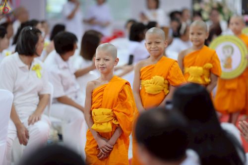 ภาพ No.272292:วันเสาร์ที่ 1 พฤศจิกายน พ.ศ. 2568 พิธีทอดกฐินสามัคคี สร้างกุฏิหมู่สามเณร ณ ศูนย์ปฏิบัติธรรมเบญจธรรม ปทุมธานี  ต.บ้านปทุม อ.สามโคก จ.ปทุมธานี