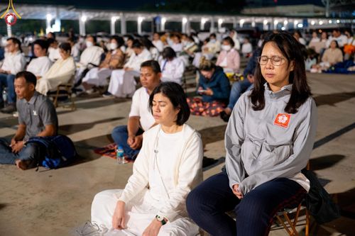 ภาพ No.187636:พิธีฉลองชัยสวดมนต์บทธัมมจักกัปปวัตนสูตร 7,000,000,000 จบ และพิธีสวดมนต์ข้ามปี วันที่ 31 ธันวาคม พ.ศ. 2567 ถึงวันที่ 1 มกราคม พ.ศ. 2568 ณ มหารัตนวิหารคด วัดพระธรรมกาย จ.ปทุมธานี