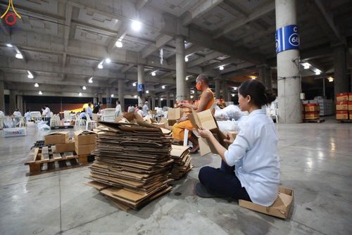 ภาพ No.120863:V.20 เป็นปลื้ม การเตรียมงาน เก็บงาน การรับบุญของเจ้าหน้าที่หน่วยงานต่างๆ เพื่อโครงการธรรมยาตรา กตัญญูบูชา มหาปูชนียาจารย์ พระมงคลเทพมุนี (สด จนฺทสโร) พระผู้ปราบมาร อนุสรณ์สถาน 7 แห่ง ปีที่ 12 ระหว่างวันที่ 2 - 31 มกราคม พ.ศ.2567