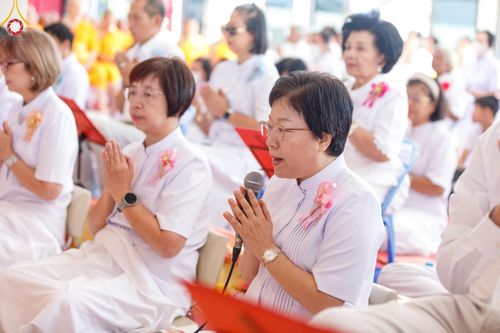 ภาพ No.196730:พิธีทอดผ้าป่าทำนุบำรุงศาสนสถาน ณ วัดสิงห์ ต.บางคูเวียง อ.บางกรวย จ.นนทบุรี ในโครงการธรรมยาตรา กตัญญูบูชา มหาปูชนียาจารย์ พระมงคลเทพมุนี(สด จนฺทสโร) พระผู้ปราบมาร อนุสรณ์สถาน 7 แห่ง ปีที่ 13 วันที่ 17 มกราคม พ.ศ. 2568