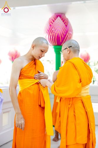 ภาพ No.277744:วันเสาร์ที่ 6 ธันวาคม พ.ศ. 2568 พิธีบรรพชาอุปสมบทและพิธีถวายบาตร โครงการอุปสมบทบูชาธรรมมหาปูชนียาจารย์ ประจำปี พ.ศ.2568 โครงการบวชพระนานาชาติ AEC และ WAB รุ่น CEO (นักบริหาร) รุ่นที่ 5 ณ มหาธรรมกายเจดีย์ วัดพระธรรมกาย