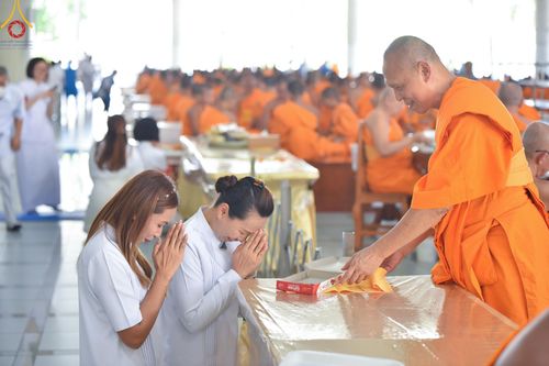 ภาพ No.147765:พิธีถวายภัตตาหารเมนูสวรรค์ ในพรรษาแห่งการเข้าถึงธรรม วันเสาร์ที่ 10 สิงหาคม พ.ศ. 2567 ณ หอฉันคุณยายอาจารย์ฯ วัดพระธรรมกาย