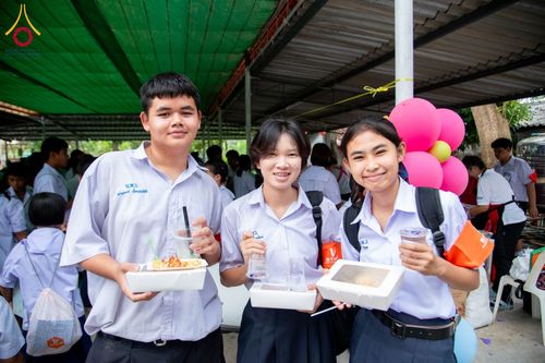 ภาพ No.183935:วันรวมพลังเด็กดี V-Star ผู้นำฟื้นฟูศีลธรรมโลก ครั้งที่ 17 ประจำปี 2567 จังหวัดราชบุรี ในวันที่ 26 พฤศจิกายน พ.ศ. 2567 ณ ศูนย์อบรมเยาวชนผาสุกวนิช อำเภอเมือง จังหวัดราชบุรี