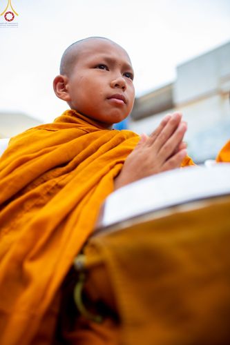 ภาพ No.85914:ตักบาตรพระนานาชาติ 10,000 รูป ใจกลางนครหาดใหญ่ จ.สงขลา วันอาทิตย์ที่ 20 สิงหาคม พ.ศ. 2566