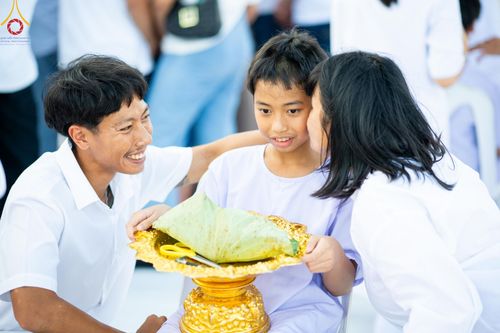 ภาพ No.132665:พิธีปลงผมยุวธรรมทายาท รุ่นที่ 32 มัชฌิมธรรมทายาท รุ่นที่ 28 ณ ลานธรรม วัดพระธรรมกาย วันเสาร์ที่ 30 มีนาคม พ.ศ. 2567