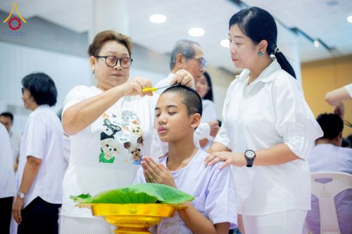 ภาพ No.213555:วันเสาร์ที่ 29 มีนาคม พ.ศ. 2568 พิธีปลงผม โครงการสามเณรยุวธรรมทายาท รุ่นที่ 33 โครงการสามเณรมัชฌิมธรรมทายาท รุ่นที่ 29 ณ ห้องปฏิบัติธรรมวิหารคด คอร์ 13 วัดพระธรรมกาย