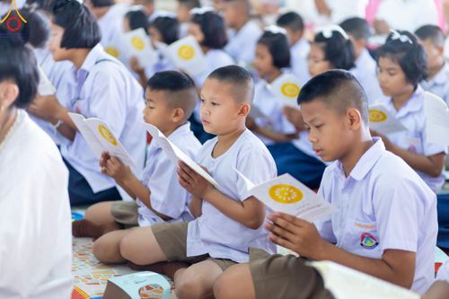 ภาพ No.192147:พิธีทอดผ้าป่าทำนุบำรุงศาสนสถาน ณ วัดนราภิรมย์ ตำบลนราภิรมย์ อำเภอบางเลน จังหวัดนครปฐม ในโครงการธรรมยาตรา กตัญญูบูชา มหาปูชนียาจารย์ พระมงคลเทพมุนี(สด จนฺทสโร) พระผู้ปราบมาร อนุสรณ์สถาน 7 แห่ง ปีที่ 13 วันที่ 9 มกราคม พ.ศ. 2568