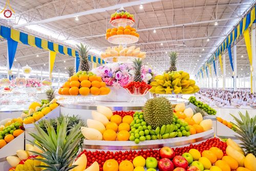 ภาพ No.159175:พิธีบูชาข้าวพระ ในวันอาทิตย์ต้นเดือน วันที่ 6 ตุลาคม พ.ศ. 2567 ณ สภาธรรมกายสากล วัดพระธรรมกาย