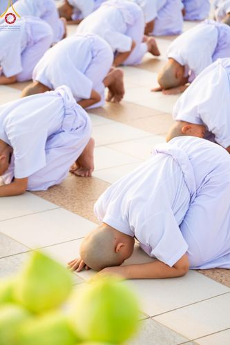 ภาพ No.214967:วันเสาร์ที่ 5 เมษายน พ.ศ. 2568 พิธีเวียนประทักษิณรอบพระมหาธรรมกายเจดีย์  พิธีวันทาเจดีย์ พิธีขอขมาและมอบผ้าไตร ในโครงการบรรพชาสามเณรฟื้นฟูพระพุทธศาสนาทั่วไทย , โครงการหน่อแก้วเปรียญธรรม รุ่นที่ 13 ,  โครงการสามเณรยุวธรรมทายาท รุ่นที่ 33 , โครงการสามเณรมั