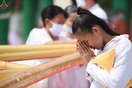 ภาพ No.124007:พิธีทอดผ้าป่า ปิดแผ่นทองค้ำฟ้า ครบรอบ 1 ปี สถาปนาอาคาร 80 ปี หลวงพ่อธัมมชโย ณ ศูนย์ปฏิบัติธรรมวิหารแดง ตำบลเจริญธรรม อำเภอวิหารแดง จ.สระบุรี วันที่ 18 กุมภาพันธ์ พ.ศ. 2567