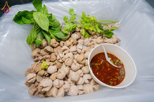 ภาพ No.300259:วันที่ 22 มกราคม พ.ศ. 2569 พิธีถวายภัตตาหารเป็นสังฆทาน แด่พระธรรมยาตรา ณ อนุสรณ์สถานบางปลา วัดบางปลา อำเภอบางเลน จังหวัดนครปฐม ในโครงการธรรมยาตรา กตัญญูบูชา มหาปูชนียาจารย์ พระมงคลเทพมุนี(สด จนฺทสโร) พระผู้ปราบมาร อนุสรณ์สถาน 7 แห่ง ปีที่ 14