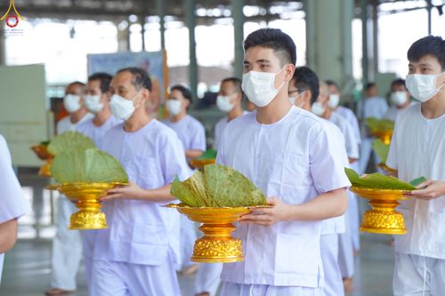 ภาพ No.83535:พิธีตัดปอยผมและปลงผม ในโครงการบรรพชาอุปสมบทหมู่ ธรรมทายาทรุ่นเข้าพรรษา ณ วัดพระธรรมกาย วันอาทิตย์ที่ 16 กรกฎาคม พ.ศ.2566