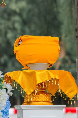 ภาพ No.82529:พิธีตัดปอยผมและปลงผมนาคธรรมทายาท ในโครงการอุปสมบทหมู่ธรรมทายาทพุทธศาสตร์สากล รุ่นที่ 7 (ภาคฤดูฝน) วันอาทิตย์ที่ 11 มิถุนายน พ.ศ. 2566 ณ  วัดพระธรรมกาย