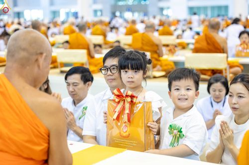 ภาพ No.342276:วันอาทิตย์ที่ 2 สิงหาคม พ.ศ.2569 พิธีถวายไทยธรรม คณะสงฆ์ 2,000 กว่าวัด ทั่วประเทศ, พิธีถวายไทยธรรม คณะสงฆ์ 323 วัด 4 จังหวัดชายแดนใต้ ณ สภาธรรมกายสากล วัดพระธรรมกาย
