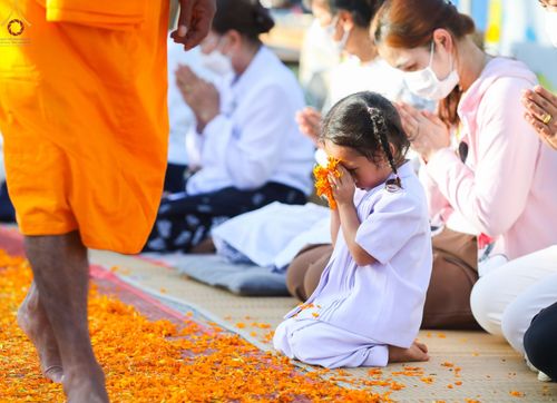 ภาพ No.70754:พิธีต้อนรับพระธรรมยาตรา ในโครงการธรรมยาตรากตัญญูบูชา มหาปูชนียาจารย์ พระมงคลเทพมุนี(สด จนฺทสโร) พระผู้ปราบมาร อนุสรณ์สถาน 7 แห่ง ปีที่ 11 วันที่ 14 มกราคม พ.ศ. 2566 ณ อนุสรณ์สถานลำดับที่ 3 สถานที่เกิดในเพศสมณะ วัดสองพี่น้อง อ.สองพี่น้อง จ.สุพรรณบุรี