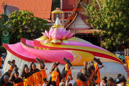 ภาพ No.295296:วันที่ 16 มกราคม พ.ศ. 2569 พิธีต้อนรับพระธรรมยาตรา อนุสรณ์สถานลำดับที่ 4 (ภาพชุดที่ 2) สถานที่เกิดด้วยกายธรรม ณ วัดโบสถ์บน ต.บางคูเวียง จ.นนทบุรี ในโครงการธรรมยาตรา กตัญญูบูชา มหาปูชนียาจารย์ พระมงคลเทพมุนี(สด จนฺทสโร) พระผู้ปราบมาร อนุสรณ์สถาน 7 แห่ง ปี