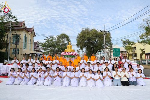 ภาพ No.310365:วันอาทิตย์ที่ 15 กุมภาพันธ์ พ.ศ. 2569 ตักบาตรพระ 1,000 รูป เมืองตรัง ปีที่ 2 ณ ลานพระบรมราชานุสาวรีย์ รัชกาลที่ 5 (หน้าศาลจังหวัดตรัง)อ.เมือง จ.ตรัง