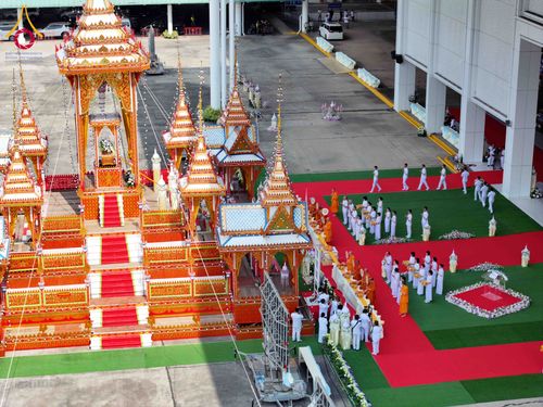 ภาพ No.316559:วันอาทิตย์ที่ 29 มีนาคม พ.ศ. 2569 พิธีทอดผ้าบังสุกุลและพิธีชำระร่าง โยมพ่อณรงค์ จินตมากุล  สิริอายุ 99 ปี 11 เดือน โยมบิดา พระครูปลัดรัตนวีรวัฒน์ (รังสฤษดิ์ อิทฺธิจินตโก) ที่ปรึกษาเจ้าคณะจังหวัดปทุมธานี เจ้าอาวาสวัดพระธรรมกาย  ณ ฌาปนสถานชั่วคราว ทางเข้า 