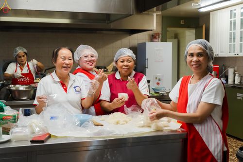 ภาพ No.286214:วันที่ 13 กรกฎาคม พ.ศ. 2568  พิธีทอดผ้าป่าฉลอง 13 ปี  วัดพระธรรมกายสวิตเซอร์แลนด์