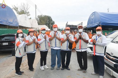 ภาพ No.70126:พิธีถวายภัตตาหารเป็นสังฆทาน แด่คณะพระธรรมยาตราฯ ในโครงการธรรมยาตราฯ ปีที่ 11 ณ อนุสรณ์สถานคลองบางนางแท่น อ.สามพราน จ.นครปฐม วันที่ 11 มกราคม พ.ศ. 2566