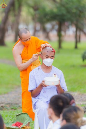 ภาพ No.80121:พิธีตัดปอยผมและปลงผมนาคธรรมทายาท โครงการอุปสมบทหมู่ธรรมทายาท พุทธศาสตร์สากลรุ่นที่ 7 (ภาคฤดูร้อน) วันอาทิตย์ที่ 9 เมษายน พ.ศ.2566