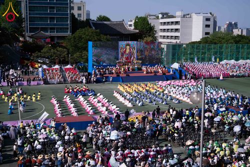 ภาพ No.328936:วันเสาร์ที่ 16 พฤษภาคม พ.ศ.2569 งานเทศกาลโคมวิสาขบูชานานาชาติ หรือ ยอนดึงฮเว  연등회 (Lotus Lantern Festival) ประจำปี 2569 ประเทศเกาหลีใต้