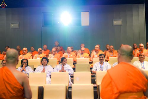 ภาพ No.319204:วันที่ 3 เมษายน พ.ศ. 2569 คณะชาวอินเดีย 47 ท่าน เข้าเยี่ยมชม วัดพระธรรมกาย