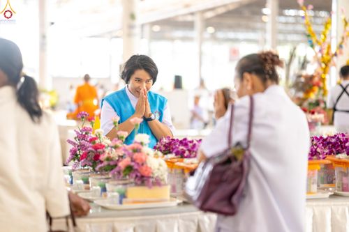 ภาพ No.318265:วันอาทิตย์ต้นเดือนที่ 5 เมษายน พ.ศ.2569 พิธีตักบาตร ณ บ้านแก้วเรือนทองคุณยายอาจารย์ฯ วัดพระธรรมกาย