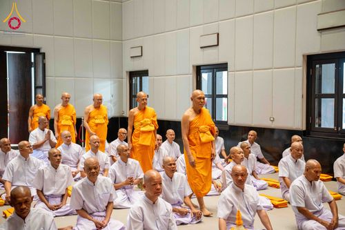 ภาพ No.298192:วันเสาร์ที่ 17 มกราคม พ.ศ. 2569 พิธีบรรพชาอุปสมบท โครงการอุปสมบทหมู่ บูชาธรรมครบ 117 ปี คุณยายอาจารย์มหารัตนอุบาสิกาจันทร์ ขนนกยูง  ณ อุโบสถพระไตรปิฎก วัดพระธรรมกาย