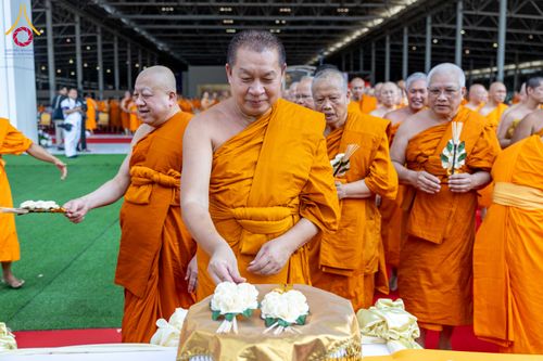 ภาพ No.316642:วันอาทิตย์ที่ 29 มีนาคม พ.ศ. 2569 พิธีทอดผ้าบังสุกุลและพิธีชำระร่าง โยมพ่อณรงค์ จินตมากุล  สิริอายุ 99 ปี 11 เดือน โยมบิดา พระครูปลัดรัตนวีรวัฒน์ (รังสฤษดิ์ อิทฺธิจินตโก) ที่ปรึกษาเจ้าคณะจังหวัดปทุมธานี เจ้าอาวาสวัดพระธรรมกาย  ณ ฌาปนสถานชั่วคราว ทางเข้า 