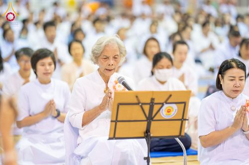 ภาพ No.279057:วันที่ 2 มกราคม พ.ศ.2569 พิธีถวายภัตตาหารเป็นสังฆทาน แด่พระธรรมยาตรา ณ วัดพระธรรมกาย ปทุมธานี ในโครงการธรรมยาตรา กตัญญูบูชา มหาปูชนียาจารย์ พระมงคลเทพมุนี(สด จนฺทสโร) พระผู้ปราบมาร อนุสรณ์สถาน 7 แห่ง ปีที่ 14