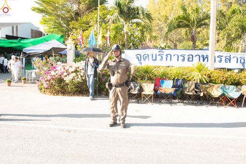 ภาพ No.301468:ภาพเบื้องหลังอาสาสมัครรวมใจ ชุดที่ 4 ในโครงการธรรมยาตรา กตัญญูบูชา มหาปูชนียาจารย์ พระมงคลเทพมุนี(สด จนฺทสโร) พระผู้ปราบมาร อนุสรณ์สถาน 7 แห่ง ปีที่ 14