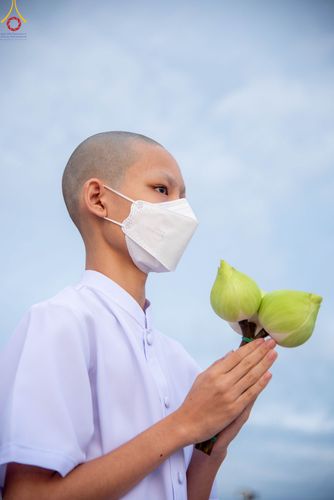 ภาพ No.84055:พิธีเวียนประทักษิณ พิธีวันทาเจดีย์ พิธีขอขมา และมอบผ้าไตร  ในโครงการบรรพชาอุปสมบทหมู่ธรรมทายาทรุ่นเข้าพรรษา และโครงการบรรพชาสามเณรโรงเรียนนานาชาติ รุ่นที่12 ในวันเสาร์ที่ 22 กรกฎาคม พ.ศ. 2566