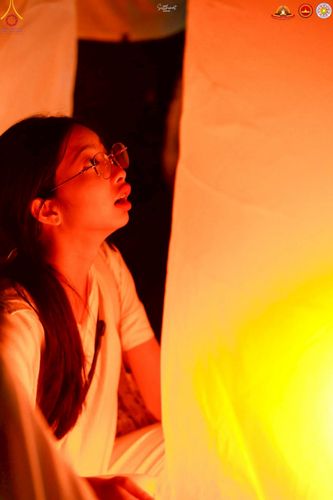 ภาพ No.224643:วันจันทร์ที่ 12 พฤษภาคม พ.ศ. 2568  ชาวพุทธในอินโดนีเซีย ร่วมฉลองวิสาขบูชาจุดประทีปกว่า 200,000 ดวง ณ พระมหาเจดีย์บรมพุทโธ  เจริญพุทธมนต์ถวาย “พระวชิรเกล้าเจ้าอยู่หัว”