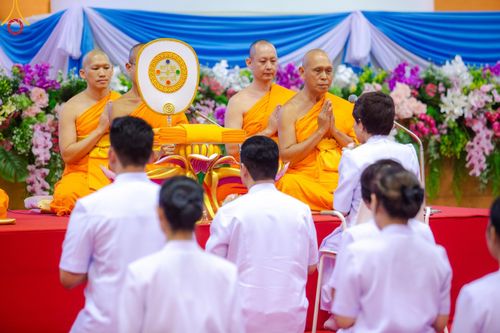 ภาพ No.167867:พิธีทอดกฐิน และ พิธีกรานกฐิน ในวันอาทิตย์ที่ 3 พฤศจิกายน พ.ศ. 2567 ณ วัดพระธรรมกาย จ.ปทุมธานี