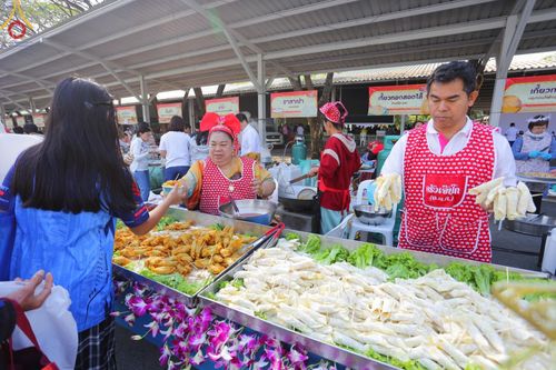 ภาพ No.194030:วัดพระธรรมกาย จัดงานวันเด็กแห่งชาติ ประจำปี พ.ศ.2568 ออกร้านอาหาร 200 ร้าน มอบของขวัญหลายหมื่นชิ้น วันที่ 12 มกราคม พ.ศ. 2568 วัดพระธรรมกาย อ.คลองหลวง จ.ปทุมธานี