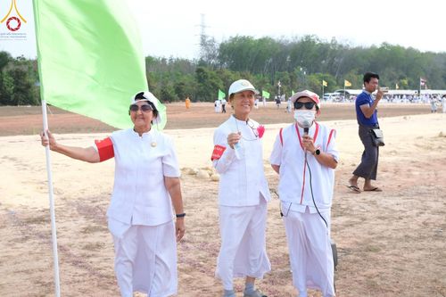 ภาพ No.130169:V.34 เพื่อธรรมเพื่อบางกล่ำ การรับบุญของเจ้าหน้าที่หน่วยงานต่างๆ  เพื่องานธรรมยาตราอัญเชิญพระบรมสารีริกธาตุ ประดิษฐาน ณ มหารัตนเจดีย์สิริปทุมสวรรค์ (เจดีย์อริยพุทธะ 5 พระองค์) ณ ศูนย์ปฏิบัติธรรมภาคใต้ อ.บางกล่ำ จ.สงขลา ระหว่างวันที่ 9-10 มีนาคม พ.ศ. 2567