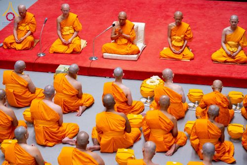 ภาพ No.244948:วันเสาร์ที่ 6 กันยายน พ.ศ. 2568 พิธีถวายบาตร บรรพชา อุปสมบทของนาคธรรมทายาท โครงการอุปสมบทหมู่บูชาธรรมครบรอบ 108 ปี  วันครูผู้ค้นพบวิชชาธรรมกาย ณ โบสถ์พระไตรปิฎก วัดพระธรรมกาย