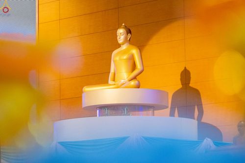 ภาพ No.251723:วันที่ 10 ตุลาคม พ.ศ. 2568 พิธีทอดผ้าป่าสมทบกฐินวัดพระธรรมกาย และสมทบกฐิน 30,000 กว่าวัดทั่วประเทศ ครั้งที่ 3 ณ สภาธรรมกายสากล วัดพระธรรมกาย