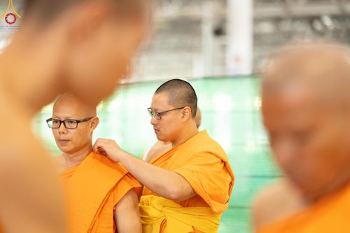 ภาพ No.180704:พิธีบรรพชาอุปสมบท โครงการอุปสมบทบูชาธรรมมหาปูชนียาจารย์ ประจำปีพุทธศักราช 2567 วันเสาร์ที่ 7 ธันวาคมพ.ศ. 2567 ณ วัดพระธรรมกาย จ.ปทุมธานี
