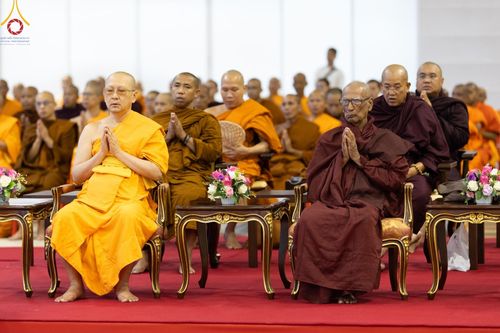 ภาพ No.146947:การต้อนรับพระสังฆาธิการ 2,000 กว่าวัดทั่วประเทศ และพิธีบูชาข้าวพระ เนื่องในวันสมาธิโลก วันอาทิตย์ที่ 4 สิงหาคม พ.ศ. 2567 ณ สภาธรรมกายสากล วัดพระธรรมกาย