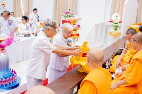 ภาพ No.234765:วันอาทิตย์ที่ 20 กรกฎาคม  พ.ศ.2568 พิธีทอดผ้าป่าภาคพื้นอเมริกา พิธีเจริญพระพุทธมนต์ ฉลองอาคารแก้วธรรมชัยรัตนอนันต์ วัดพระธรรมกายเทนเนสซี ประเทศสหรัฐอเมริกา