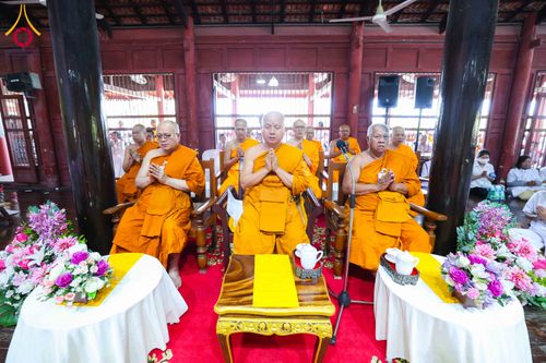 ภาพ No.303349:วันที่ 23 มกราคม พ.ศ. 2569 พิธีเจริญพุทธมนต์ปฏิบัติธรรม มอบทุนการศึกษา  ถวายสังฆทาน 109 วัด เพื่อถวายเป็นพุทธบูชา เพื่อขับเคลื่อนโครงการหมู่บ้านรักษาศีล 5 โดยคณะสงฆ์จังหวัดนครปฐม คณะศิษยานุศิษย์วัดพระธรรมกาย โครงการธรรมยาตรา ปีที่ 14 ณ วัดบางปลา อำเภอบาง