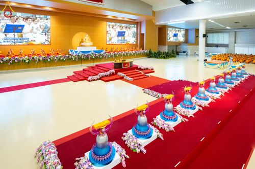 ภาพ No.150228:พิธีทอดผ้าป่าสมทบกฐินวัดพระธรรมกาย และสมทบกฐิน 30,000 วัดทั่วไทย ครั้งที่ 1 เนื่องในวันธรรมชัย 27 สิงหาคม พ.ศ.2567 ณ สภาธรรมกายสากล วัดพระธรรมกาย