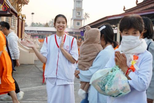 ภาพ No.205584:V.53 สารพัดV สารพัดดี ที่วัดโบสถ์บน ในโครงการธรรมยาตรา กตัญญูบูชา มหาปูชนียาจารย์ พระมงคลเทพมุนี(สด จนฺทสโร) พระผู้ปราบมาร อนุสรณ์สถาน 7 แห่ง ปีที่ 13 ระหว่างวันที่ 2-31 มกราคม พ.ศ. 2568