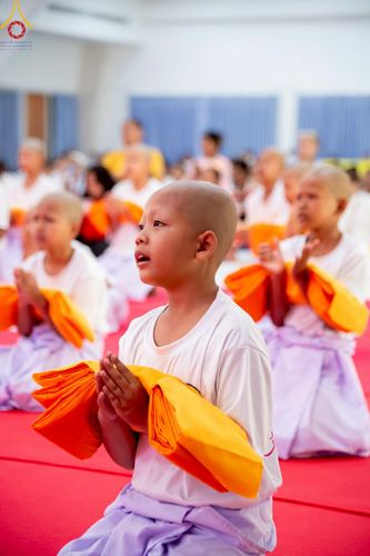 ภาพ No.213908:วันเสาร์ที่ 29 มีนาคม พ.ศ. 2568 พิธีตัดปอยผม ขอขมาผู้ปกครอง มอบบาตร-ผ้าไตร และพิธีบรรพชาสามเณร ณ ศูนย์ปฏิบัติธรรมจังหวัดระยอง (บ้านช่องลม) ต.บางบุตร อ.บ้านค่าย จ.ระยอง