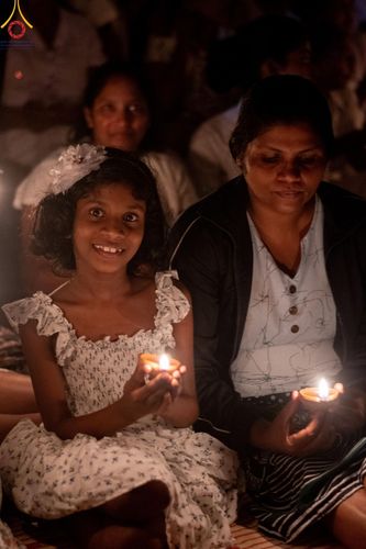 ภาพ No.141179:PhotoStory มหาศรัทธา ธรรมยาตราศรีลังกา EP.6 พิธีจุดวิสาขประทีป 6 วัด ถวายเป็น พุทธบูชา  โครงการสยาม-ลังกา ธรรมยาตรา  ฉลองเทศกาลวิสาขบูชาแห่งชาติ ศรีลังกา  บูชาธรรม 80 ปี หลวงพ่อธัมมชโย วันที่ 16 พฤษภาคม พ.ศ. 2567