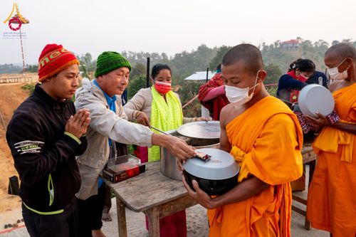 ภาพ No.131105:Photo Story ปฐมบรรพชาชาวพุทธมาร์มา Episode 4/5 วันที่ 13 กุมภาพันธ์พ.ศ. 2567 ณ วัดธัมจักร อรัญกุฏิ บังกลาเทศ