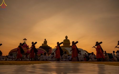 ภาพ No.198267:พิธีต้อนรับพระธรรมยาตรา ณ อนุสรณ์สถานลำดับที่ 5 สถานที่เผยแผ่วิชชาธรรมกายครั้งแรก อนุสรณ์สถานบางปลา วัดบางปลา อำเภอบางเลน จังหวัดนครปฐม ในโครงการธรรมยาตรา กตัญญูบูชา มหาปูชนียาจารย์ พระมงคลเทพมุนี(สด จนฺทสโร) พระผู้ปราบมาร ปีที่ 13 วัน 19 มกราคม พ.ศ.2568